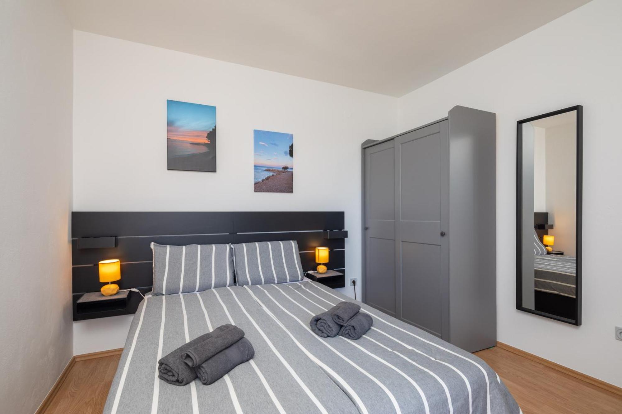 Sunshine Suites Omiš Exterior foto