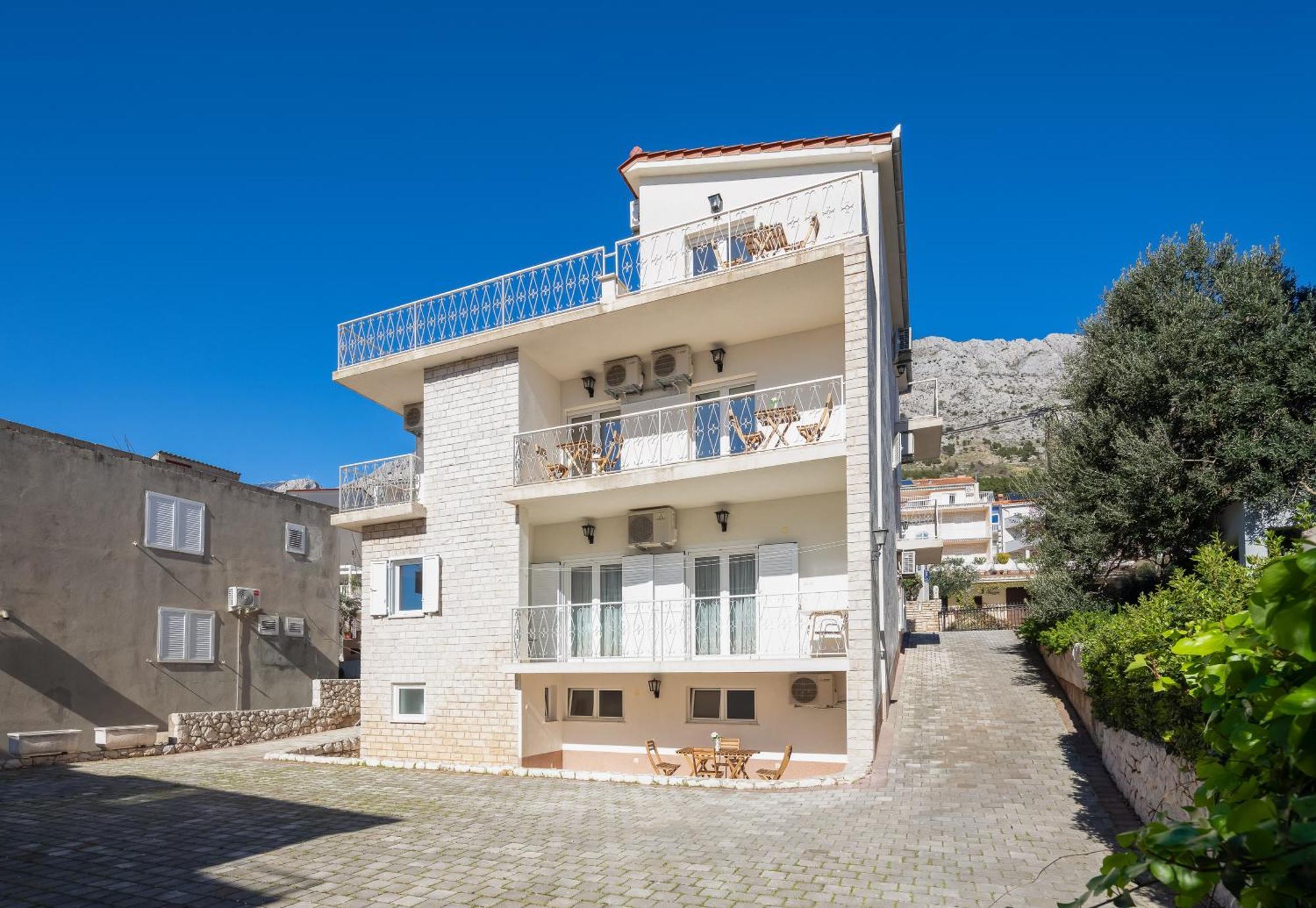 Sunshine Suites Omiš Exterior foto