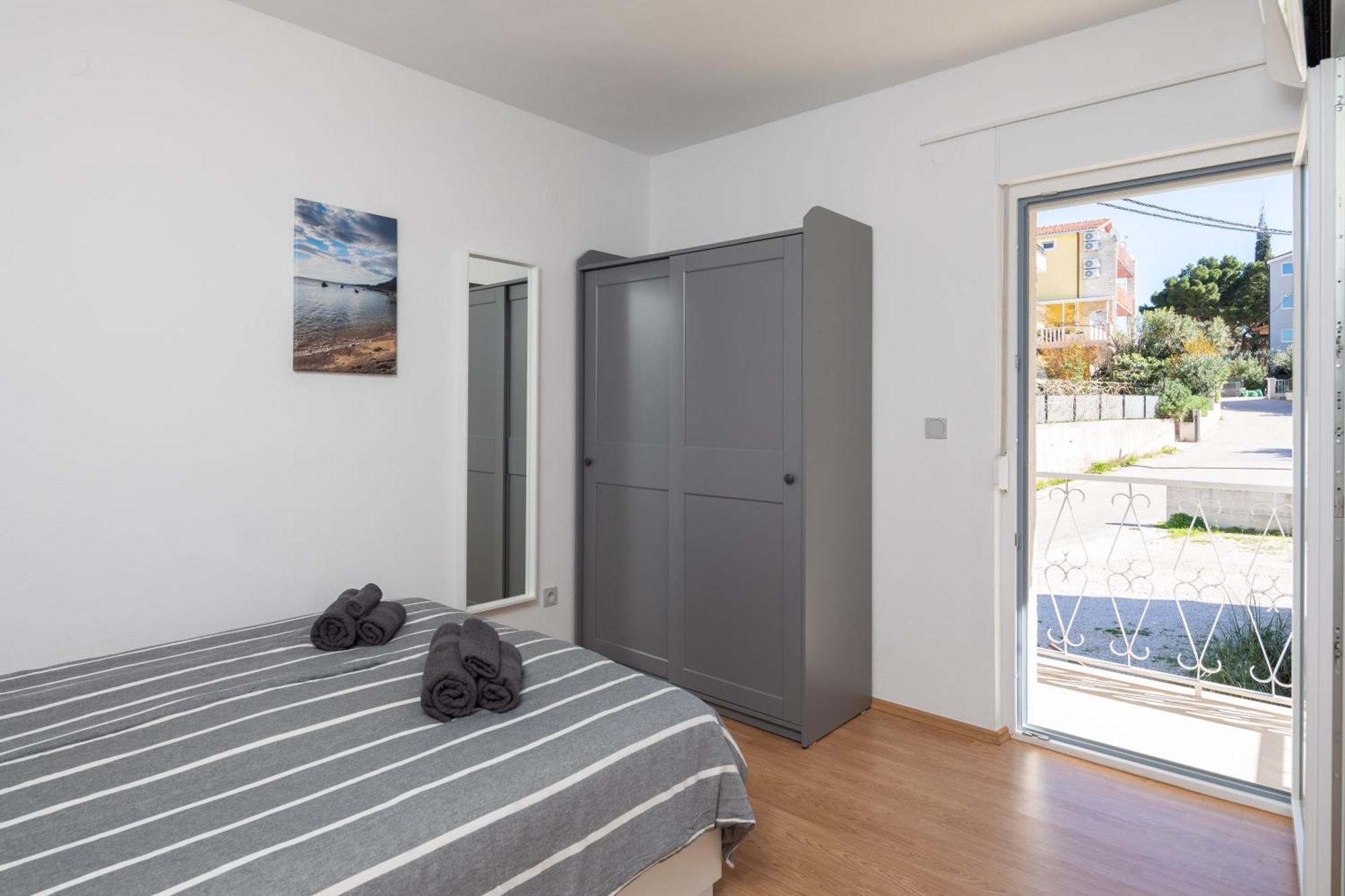 Sunshine Suites Omiš Exterior foto