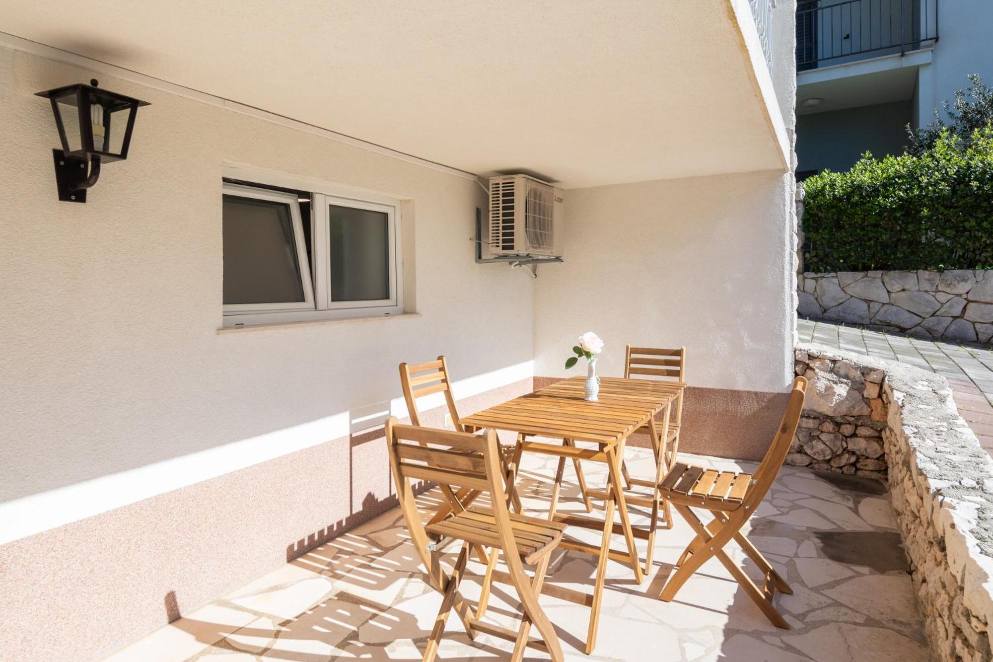 Sunshine Suites Omiš Exterior foto