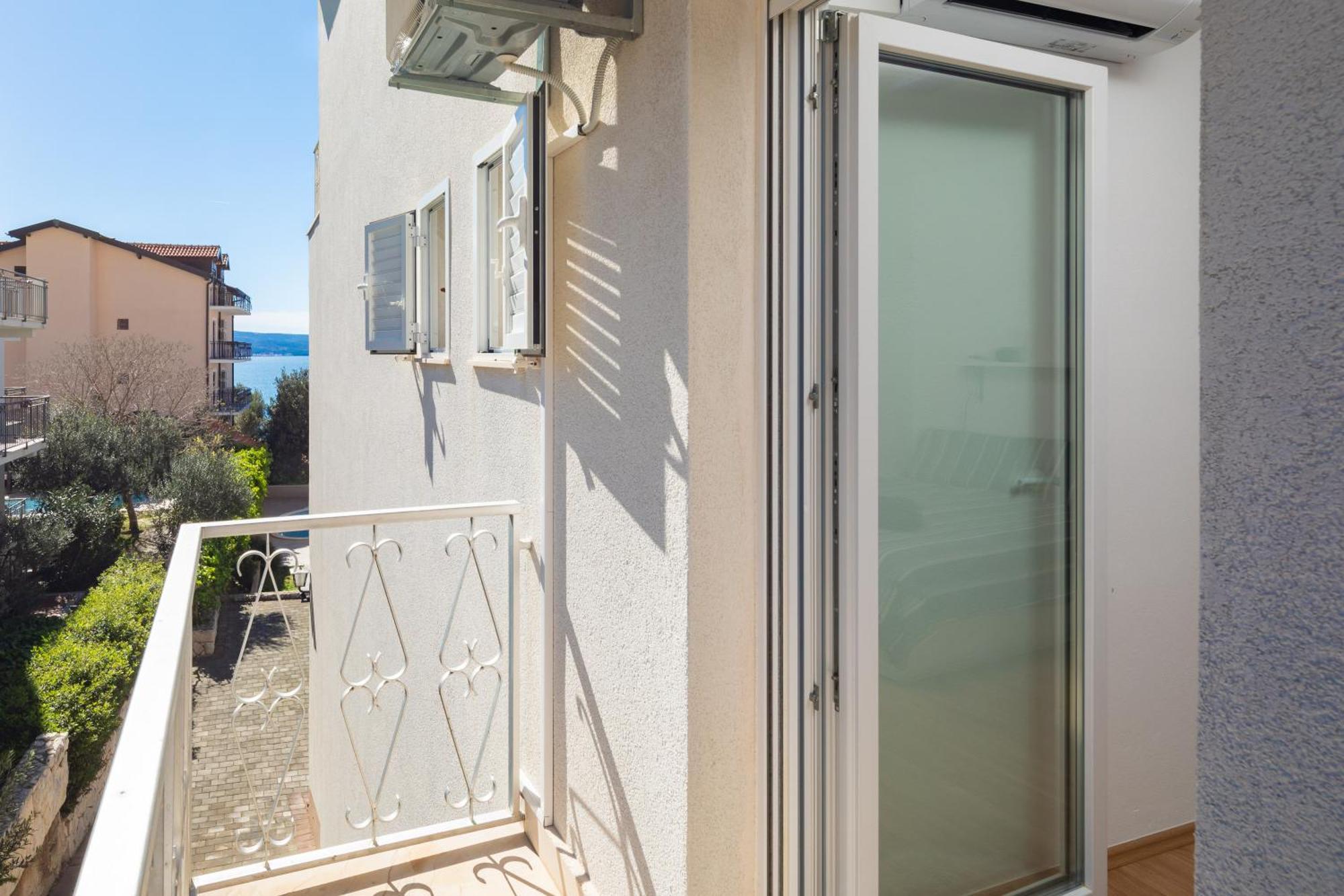 Sunshine Suites Omiš Exterior foto